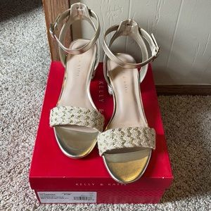 Kelly & Katie Tamaria heel